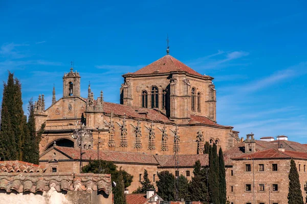 Buitenaanzicht Van Stefanuskerk Het Klooster Van Duenas Salamanca Spanje — Stockfoto