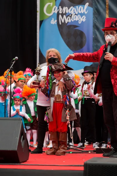 Malaga Španělsko Feb 2022 Lidé Slaví Karneval Malaga Kostýmy Konfety — Stock fotografie