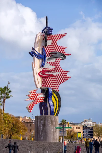 Barcelona Hiszpania Feb 2022 Cap Barcelona Surrealistyczna Rzeźba Amerykańskiego Artysty — Zdjęcie stockowe