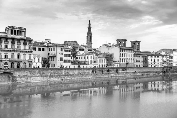 Florence Italië April 2022 Bouw Historische Structuren Rond Rivier Arno — Stockfoto