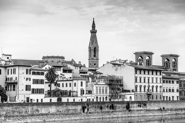 Florença Itália Abril 2022 Edifício Estruturas Históricas Torno Rio Arno — Fotografia de Stock