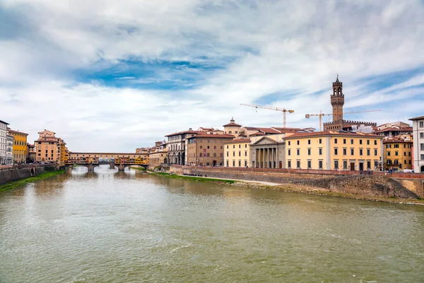 Firenze Olaszország 2022 Április Épület Történelmi Épületek Arno Folyó Körül — Stock Fotó