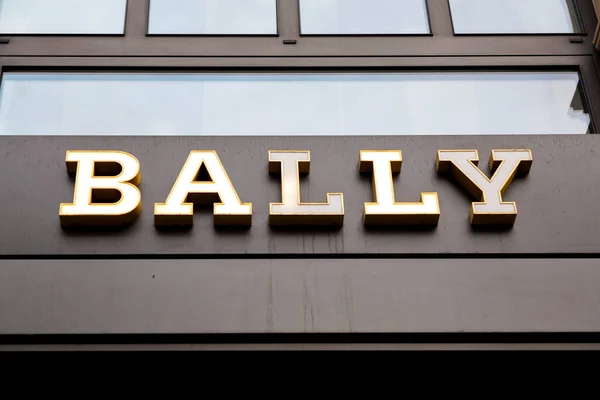 2021 막시밀리안 막시밀리안 거리에 입구에 Bally Brand Sign — 스톡 사진