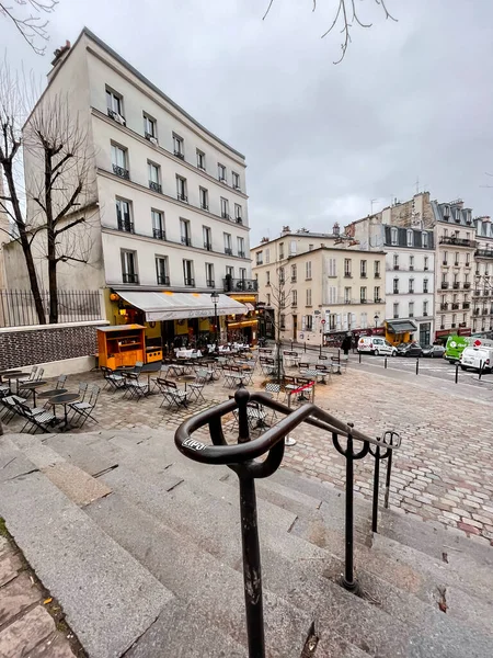París Francia Enero 2022 Café Típico Parisino Con Asientos Exteriores —  Fotos de Stock