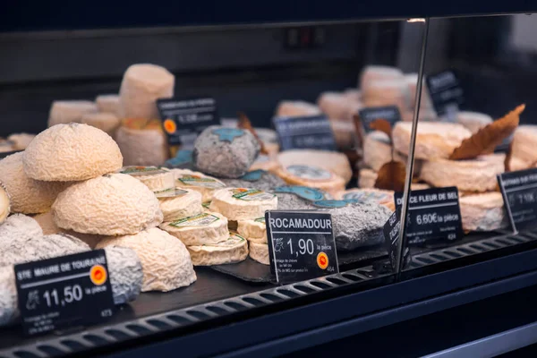 París Francia Enero 2022 Tipos Queso Francés Tradicional Una Tienda —  Fotos de Stock