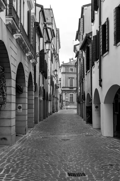 パドヴァ イタリア 2022年4月4日 イタリアのヴェネト州パドヴァでの典型的な建築とストリートビュー — ストック写真