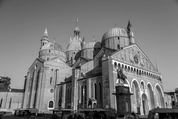 パドヴァ イタリア 4月4 2022 パドヴァの聖アンソニーの教皇聖堂は 聖アンソニーに捧げられ パドヴァのローマカトリック教会と小聖堂です — ストック写真