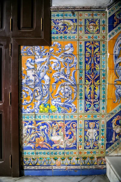 Fragment Andaluské Glazované Keramické Dlaždice Stěny Zblízka Textury Pozadí — Stock fotografie