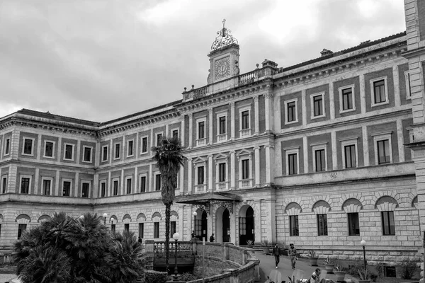Siena Italia Abr 2022 Vista Exterior Del Palazzo San Niccolo —  Fotos de Stock