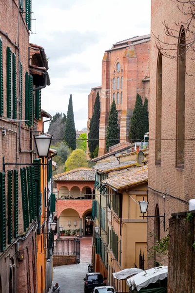 Siena Italië Apr 2022 Generieke Architectuur Uitzicht Straat Vanuit Historische — Stockfoto