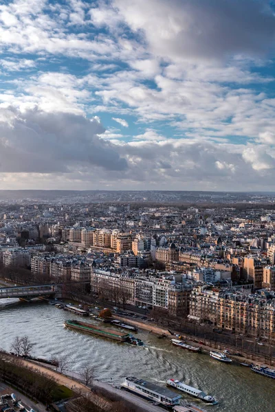 フランス 1月20 2022 エッフェル塔の上からフランスの首都パリの空中景色 — ストック写真
