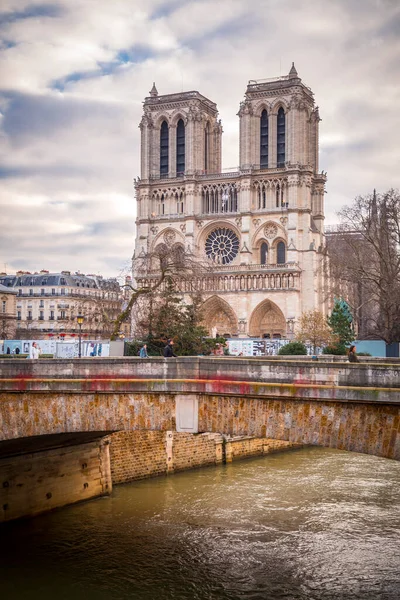 Paryż Francja Stycznia 2022 Notre Dame Paris Średniowieczna Katolicka Katedra — Zdjęcie stockowe