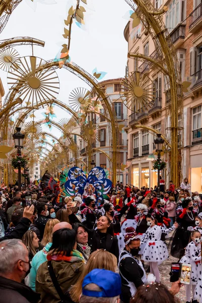 Malaga Spain Feb 2022 People Celebrating Malaga Carnival Costumes Confettis —  Fotos de Stock