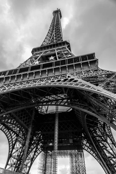 Részlet Ikonikus Eiffel Toronyból Kovácsoltvas Rácstorony Melyet Gustave Eiffel Tervezett — Stock Fotó