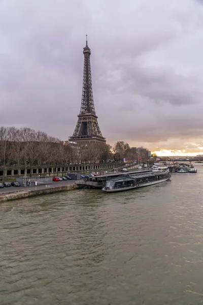 Parigi Francia Gennaio 2022 Iconica Torre Eiffel Ferro Battuto Progettata — Foto Stock