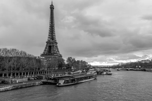 Párizs Franciaország Jan 2022 Ikonikus Eiffel Torony Kovácsoltvas Rácstorony Amelyet — Stock Fotó