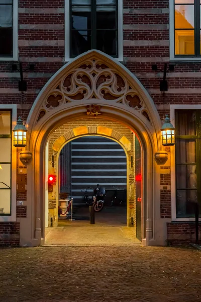 Utrecht Ktz 2021 Widok Ulice Tradycyjne Holenderskie Budynki Historycznym Centrum — Zdjęcie stockowe