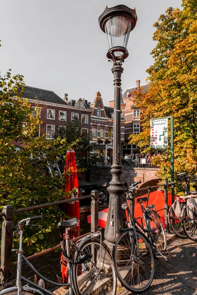 Utrecht Zzú 2021 Tradiční Holandské Budovy Pohled Ulici Kolem Krásných — Stock fotografie