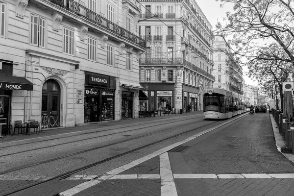 Марсель Франция Января 2022 Года Современный Легкорельсовый Трамвай Перевозящий Пассажиров — стоковое фото