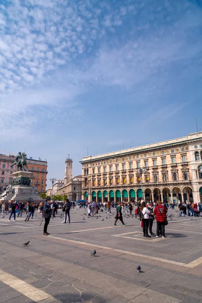 Milan Italy March 2022 People Walking Historic Buildings Duomo Square —  Fotos de Stock