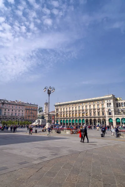 Milan Italy March 2022 People Walking Historic Buildings Duomo Square —  Fotos de Stock