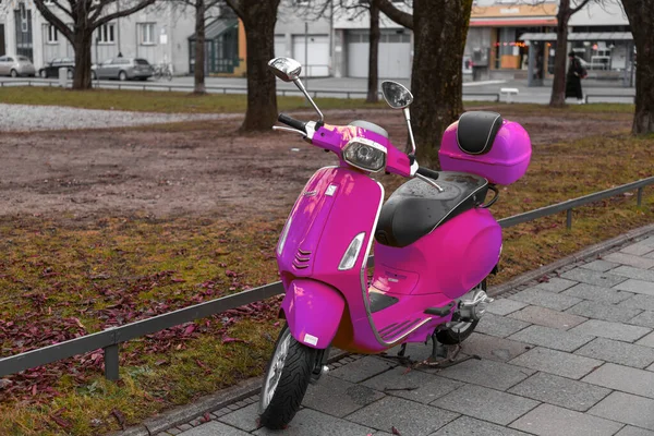 Munich Germany Dec 2021 Purple Colored Vespa Scooter Parked Public — Foto de Stock