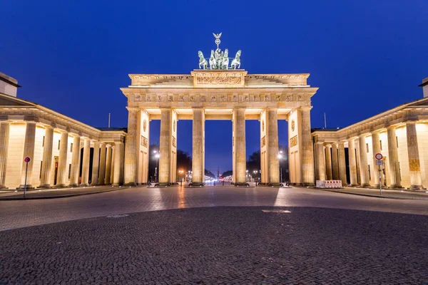 Słynny Punkt Orientacyjny Bramy Brandenburskiej Lub Brandenburskiej Tor Berlinie Stolicy — Zdjęcie stockowe