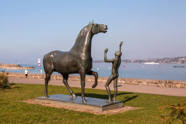 Genebra Suíça Março 2022 Escultura Teenager Horse Criada Pelo Escultor — Fotografia de Stock