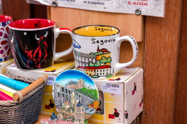 Segovia Spagna Febbraio 2022 Souvenir Turistici Tradizionali Segovia Venduti Negozio — Foto Stock