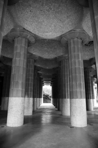 Het Beroemde Park Guell Barcelona Spanje Ontworpen Door Antoni Gaudi — Stockfoto