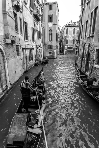 Venedik Veneto Talya Nın Antik Kanallarında Gondollar — Stok fotoğraf