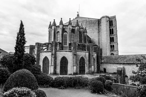吉罗纳主教座堂 Girona Cathedral 也称为吉罗纳圣母座堂 Cathedral Saint Mary Girona 是一座位于西班牙加泰罗尼亚吉罗纳的罗马天主教教堂 — 图库照片