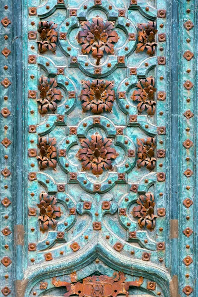 Architektonisches Detail Der Kathedrale Von Girona Spanien Kunstvolles Metalltor Fragment — Stockfoto