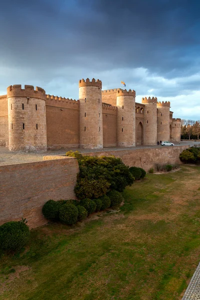 Сарагоса Испания Feb 2022 Aljaferia Дворец Укрепленный Средневековый Дворец Построенный — стоковое фото