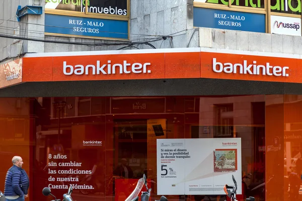 스페인사라고 Feb 2022 Bankinter 스페인의 서비스 회사로 1972 년부터 마드리드에 — 스톡 사진