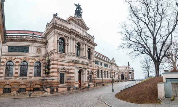 Дрезден Германия Dec 2021 Art Academy Kunsthalle Lipsiusbau University Exhibition — стоковое фото
