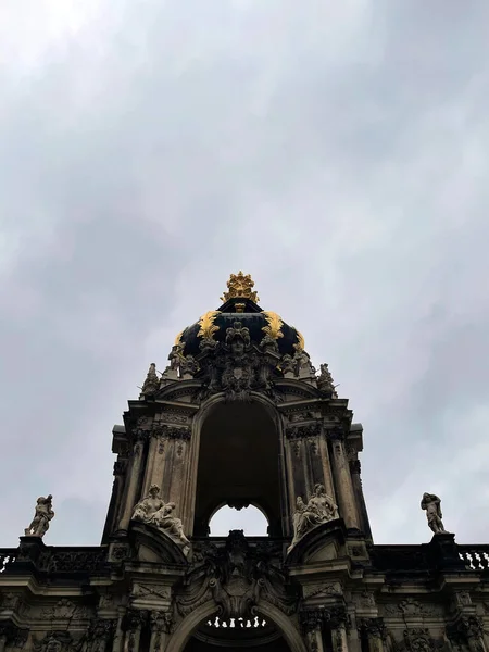 Дрезден Німеччина Грудня 2021 Коронні Ворота Золотими Орнаментами Резиденції Старого — стокове фото