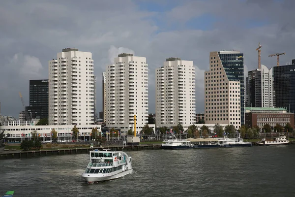 Роттердам Нидерланды Октября 2021 Года Современные Бизнес Башни Расположенные Берегу — стоковое фото