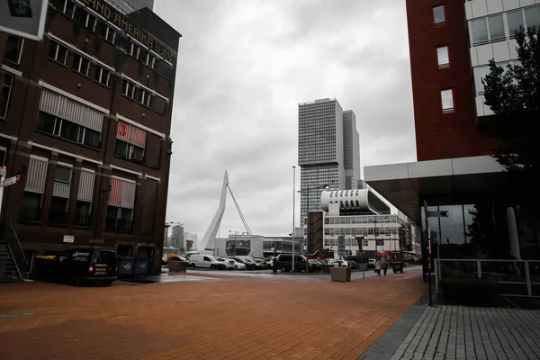 Rotterdam Niederlande Oktober 2021 Moderne Geschäftstürme Ufer Der Nieuwe Maas — Stockfoto
