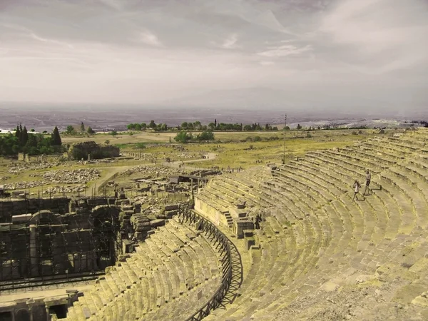 Ancient amphitheatre in Hierapolis, Pamukkale, Turkey — Stock Photo, Image