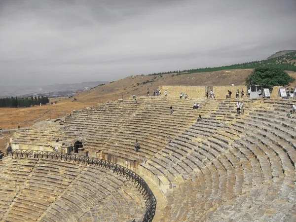 Ancient amphitheatre in Hierapolis, Pamukkale, Turkey — Stock Photo, Image