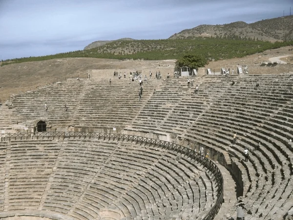 Ancient amphitheatre in Hierapolis, Pamukkale, Turkey — Stock Photo, Image