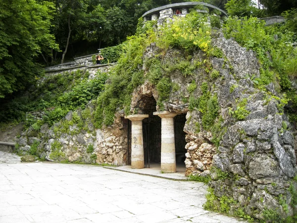 Gruta de Dianas. Lugares de interés de Pyatigorsk, Cáucas del Norte — Foto de Stock