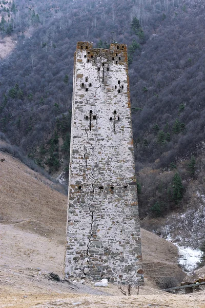 Torres da Inguchétia. Arquitetura antiga e ruínas — Fotografia de Stock