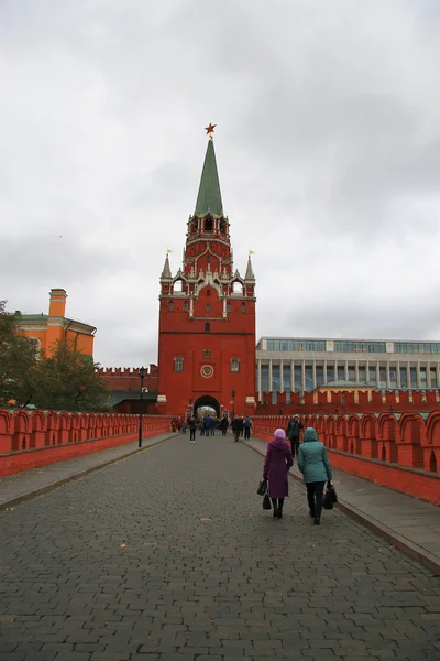 Kremlin Entrance Through Troitskaya Tower, Moscow — Stock Photo, Image