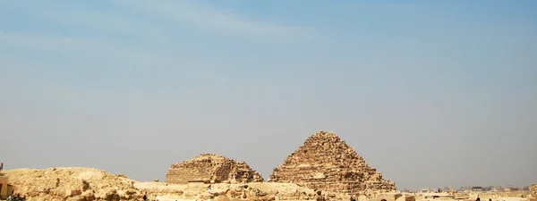 Πυραμίδες της Γκίζας την έρημο της Αιγύπτου — Φωτογραφία Αρχείου