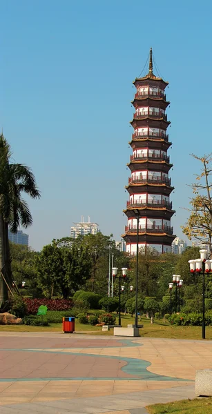 Blomma pagod av tempel av sex banyan träd — Stockfoto