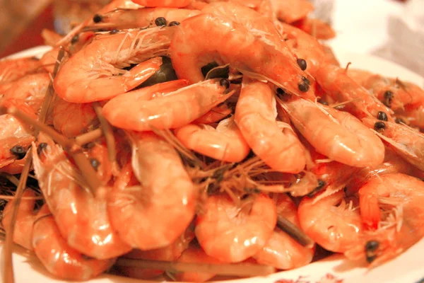 Un fond de crevettes bouillies prêt à manger — Photo