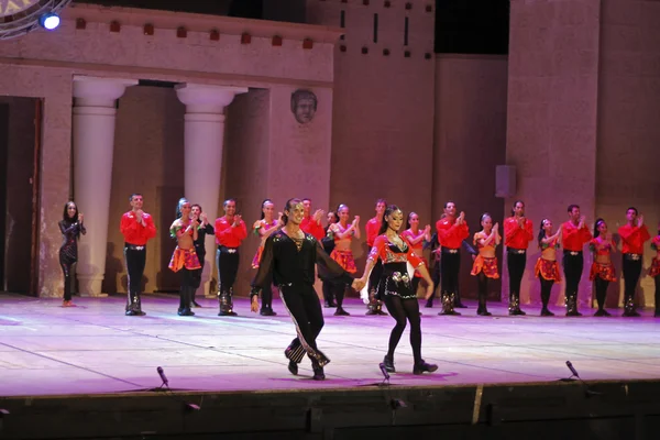 Fires of Anatolia. Performance in the amphitheater of Anatolia. — Stock Photo, Image