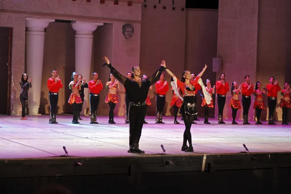 Fires of Anatolia. Performance in the amphitheater of Anatolia. — Stock Photo, Image